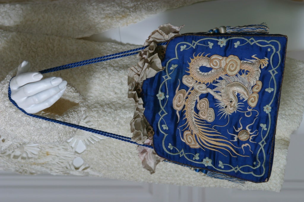 Women's 1920s French haute couture superb blue silk embroidered handbag For Sale