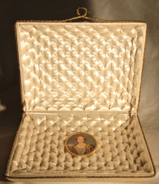 1850s Exceptional white satin embroidered box from the Empress Eugenie of France For Sale 1