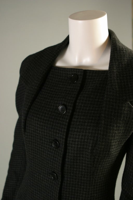 2000s DIOR HAUTE COUTURE houndstooth cashmere suit In Excellent Condition For Sale In Newark, DE