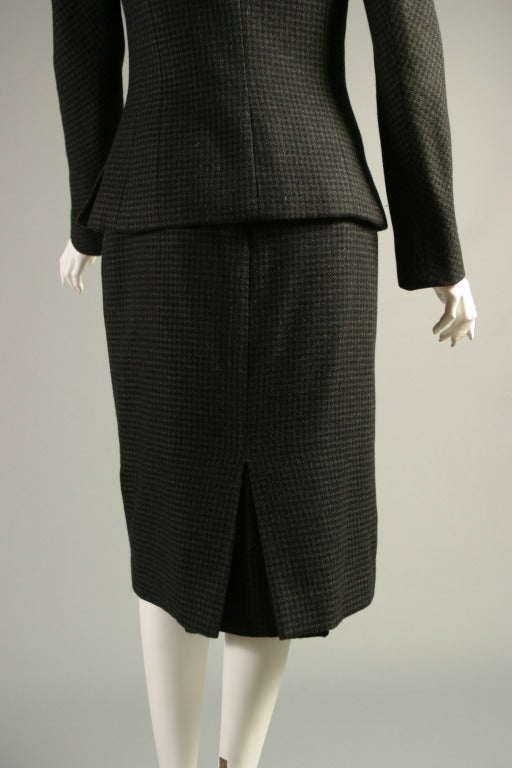 Women's 2000s DIOR HAUTE COUTURE houndstooth cashmere suit For Sale