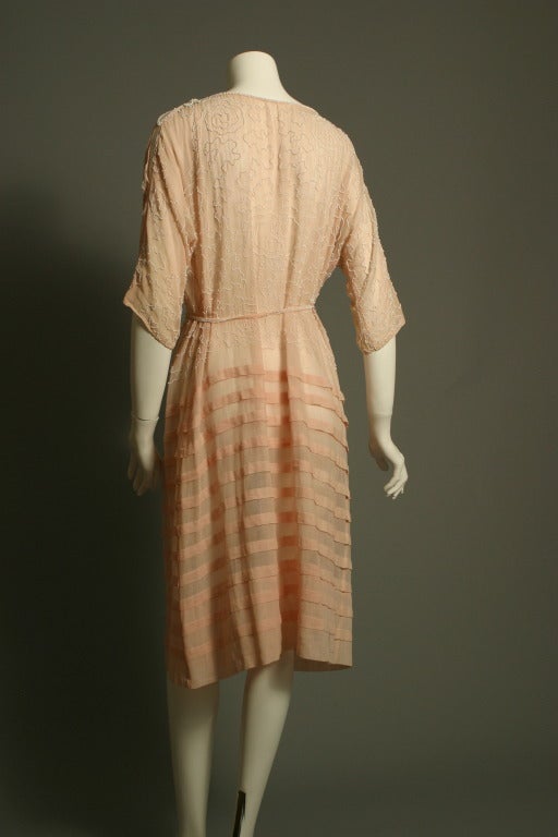 1920s French beaded flesh- colored muslin dress For Sale 4