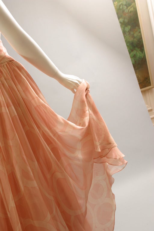 1970s Chanel Couture Attributed silk gazar gown In Excellent Condition For Sale In Newark, DE