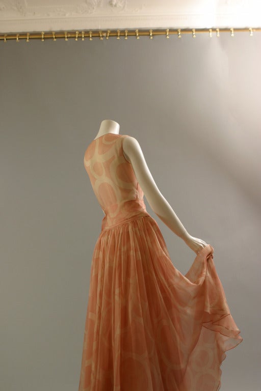 1970s Chanel Couture Attributed silk gazar gown For Sale 2