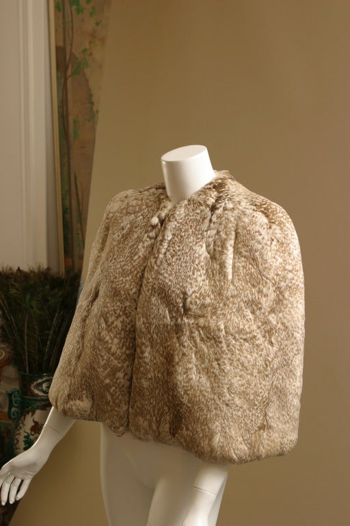 1930s Unusual sculptural sea gull feather cape For Sale 3