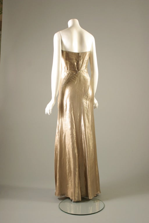 2003 DIOR Cannes film festival golden lamé evening sheath In Excellent Condition For Sale In Newark, DE