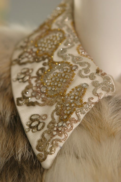 Christian LACROIX HAUTE COUTURE sublime platinum fox on lace evening fur coat For Sale 2