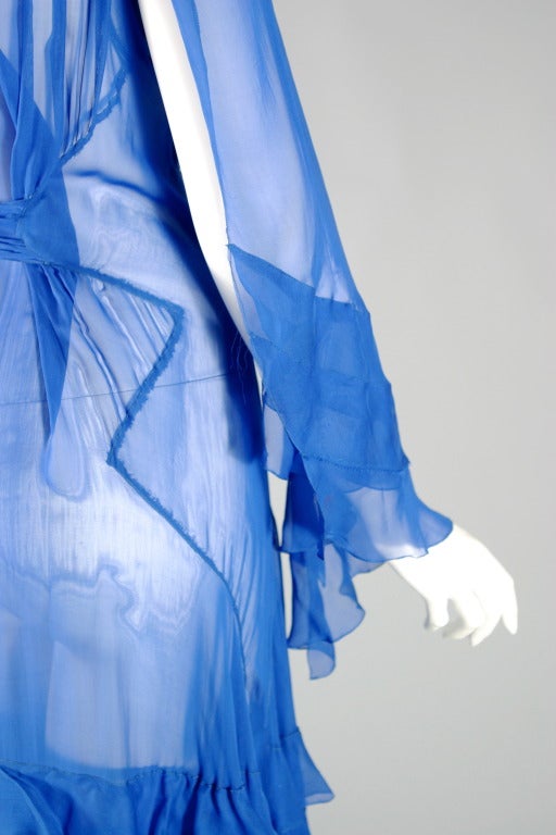 Women's 1930s Frech Haute Couture vivid blue silk chiffon evening gown For Sale