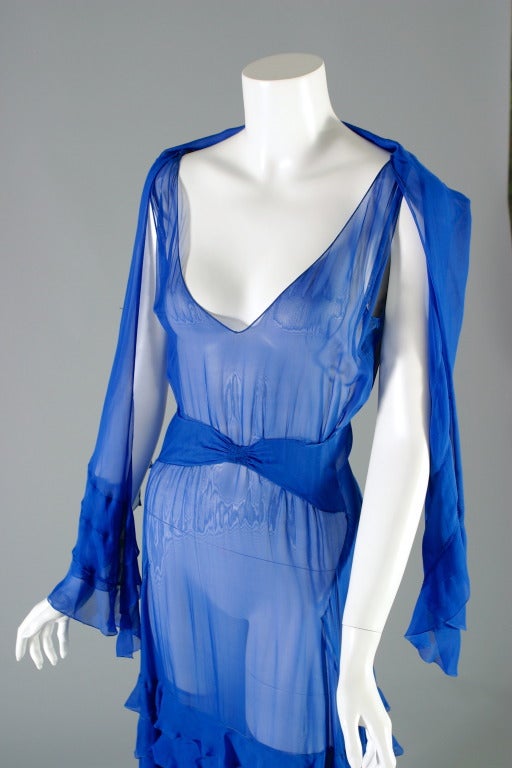 1930s Frech Haute Couture vivid blue silk chiffon evening gown For Sale 4