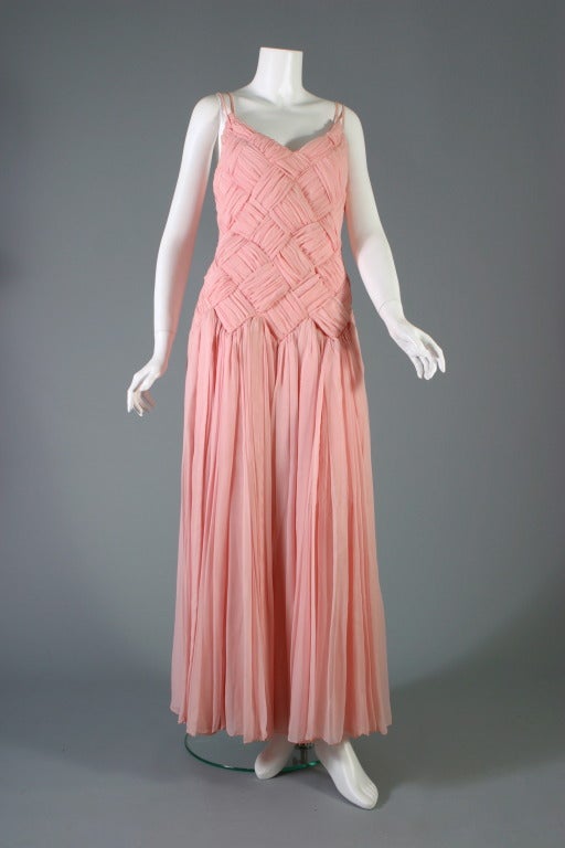 1984 Guy LAROCHE HAUTE COUTURE latticed pink chiffon ball gown For Sale 5
