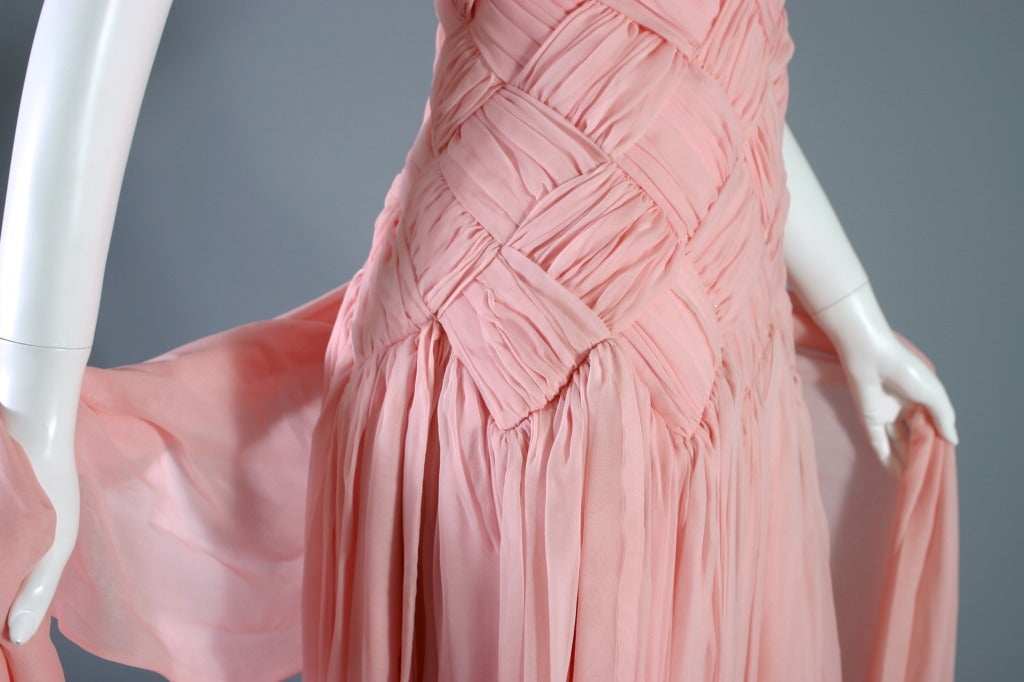 1984 Guy LAROCHE HAUTE COUTURE latticed pink chiffon ball gown For Sale 1