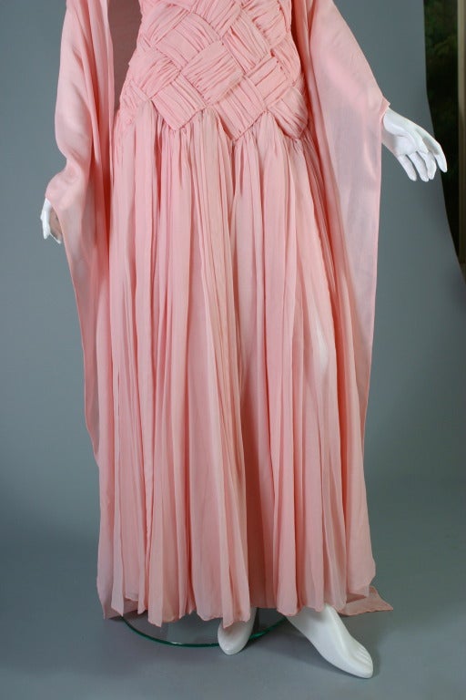 1984 Guy LAROCHE HAUTE COUTURE latticed pink chiffon ball gown For Sale 2