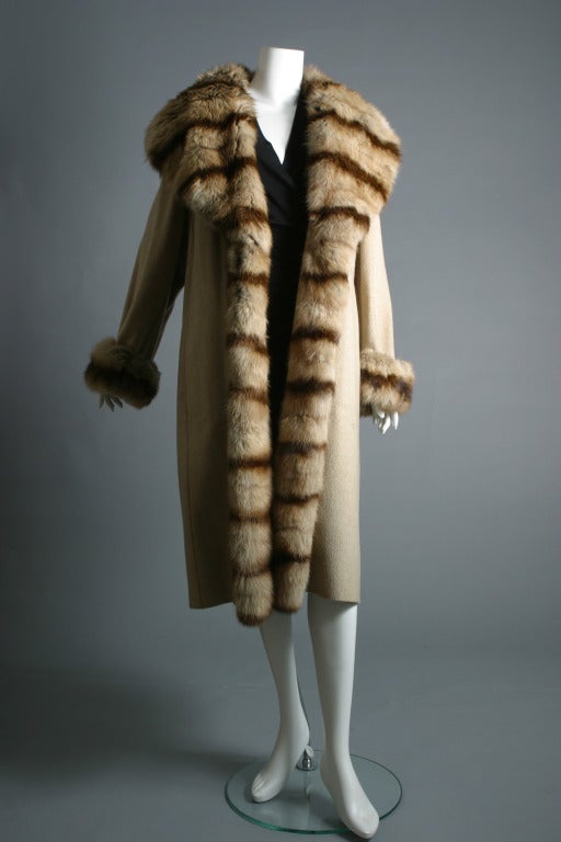 Fendi furs cashmere coat adorned with canadian Sable In Good Condition In Newark, DE
