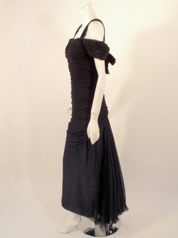 Eleanora Garnett Black Shirred Chiffon Evening Gown w/ Bow In Excellent Condition For Sale In Los Angeles, CA