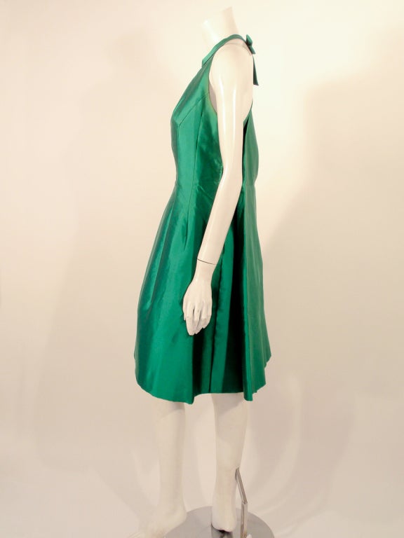 Givenchy Couture Green Sleeveless Satin Cocktail Dress w/ Bow In Good Condition In Los Angeles, CA