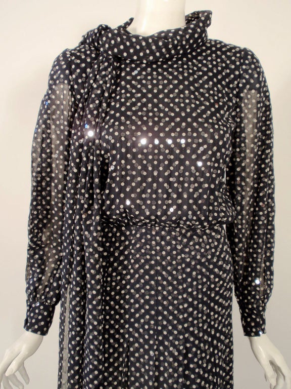 Women's Andre Laug Navy & White Polka Dot Sequin Chiffon Gown, w/ Matching Scarf sz 4 For Sale