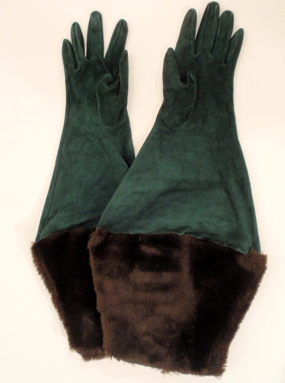 Women's Yves Saint Laurent Rive Gauche Green Suede Gloves w/ Faux Fur