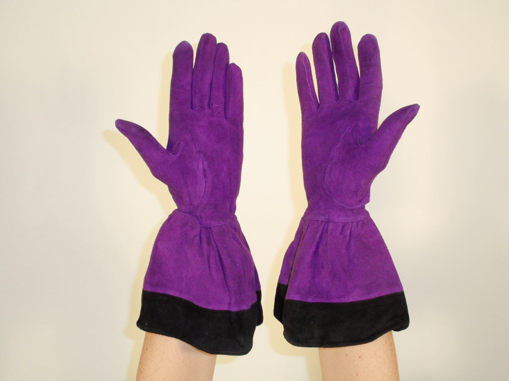 Women's 1980s Yves Saint Laurent Rive Gauche Purple with Black Suede trim Gloves