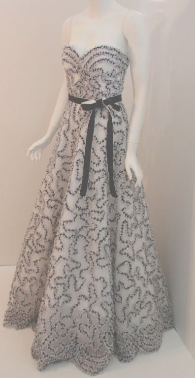Women's Oscar de la Renta White and Black Strapless Gown, 1990's