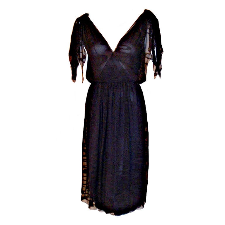 CHISTIAN DIOR HAUTE COUTURE Vestido de gasa con capas azul marino, Betsy Bloomingdale Años 80 en venta