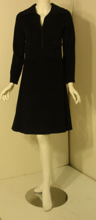 Galanos Schwarzes Kaschmirmantelkleid mit Reißverschluss vorne und Patch-Taschen, ca. 1960er Jahre  im Angebot 5