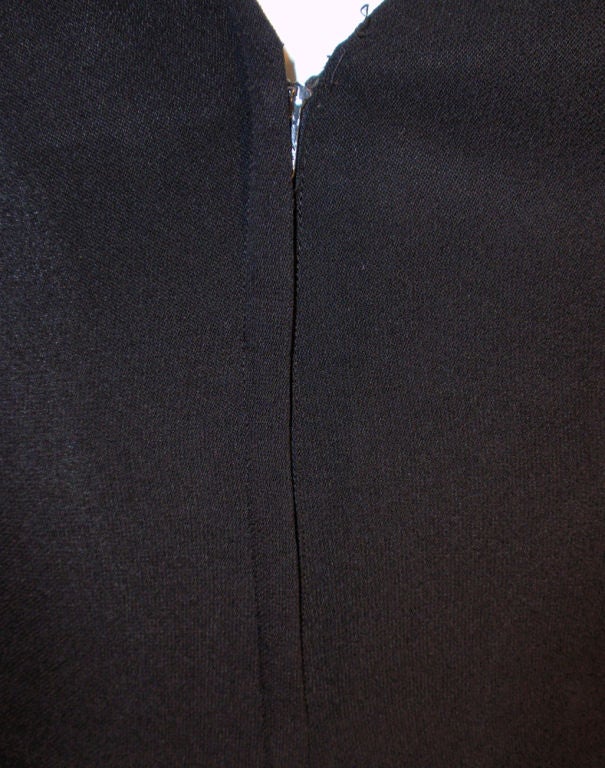 Dorothy O'hara - Robe en rayonne noire avec motif de pointe de tulle, c. 1940 en vente 3