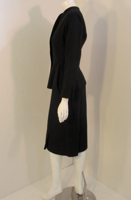 Noir Pauline Trigere - 2 pièces noires Robe avec veste, en vente
