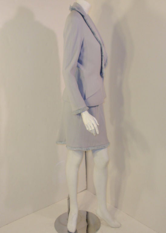 Christian Dior - Tailleur jupe 2 pièces bleu clair avec revers à franges, circa 1990 en vente 1