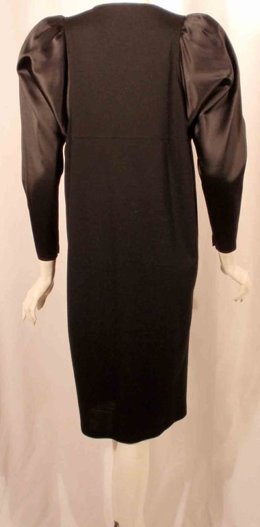 Geoffrey Beene Black wool jersey Cocktail Dress with Satin Pouf Sleeves For Sale 3