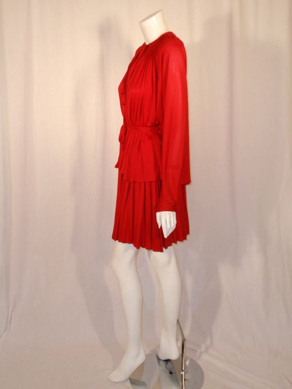Geoffrey Beene Red Jersey Knit 3 Pc Ensemble, Skirt, Top, Wrap In Excellent Condition In Los Angeles, CA