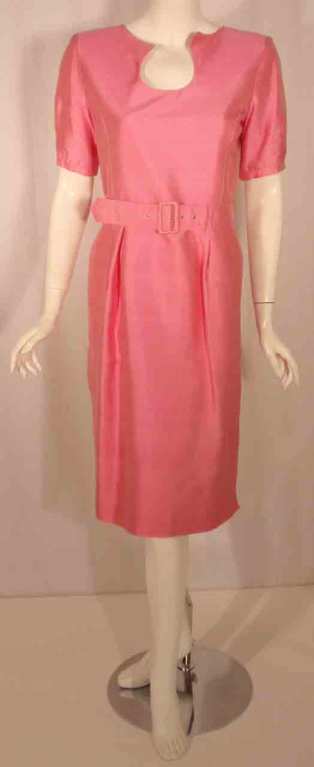 Courrèges - Robe en soie rose avec ceinture en vente 4