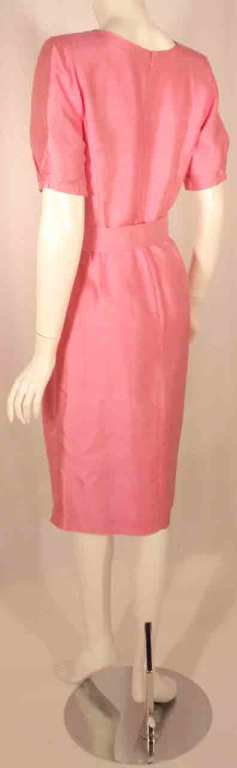 Courrèges - Robe en soie rose avec ceinture Pour femmes en vente