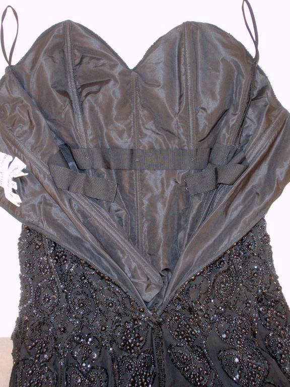 Eaves & Brown pour Saks 5th Ave. - Robe de soirée sans bretelles noire perlée à la main en vente 4