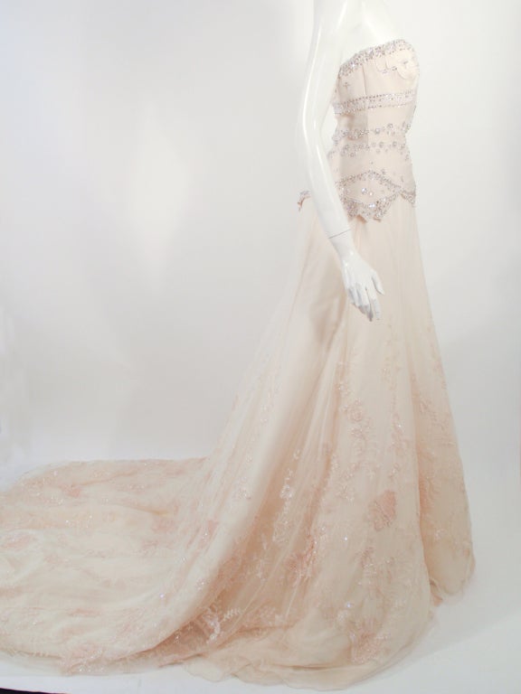 Badgley Mischka Vestido de novia sin tirantes con pedrería y cola, color crema en Excelente estado para la venta en Los Angeles, CA