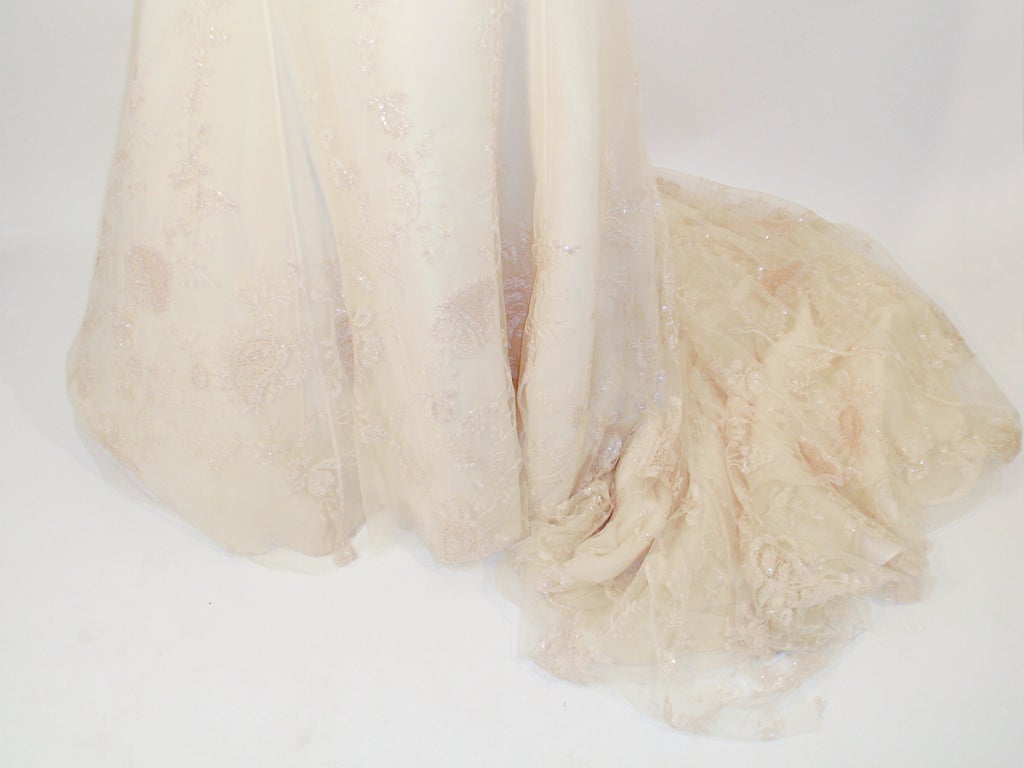 Badgley Mischka Vestido de novia sin tirantes con pedrería y cola, color crema en venta 2