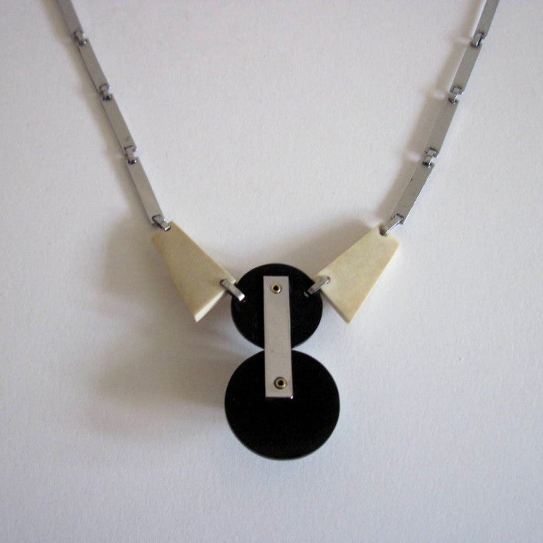 Art Deco Necklace Germany 1930 attributed to Henkel & Grosse In Good Condition For Sale In Berlin, DE