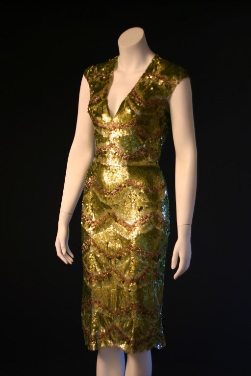 Reem Acra Green Pailette Sequin Reptile Cocktail Dress In New Condition For Sale In Toronto, ON