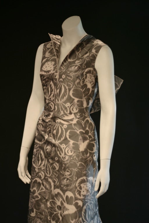 Oscar de la Renta Grey Bow Back Runway Evening Gown Dress For Sale 3