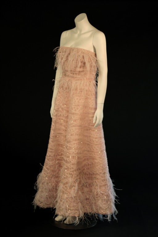Women's Oscar de la Renta Pink Feather Couture Evening Ball Gown Dress
