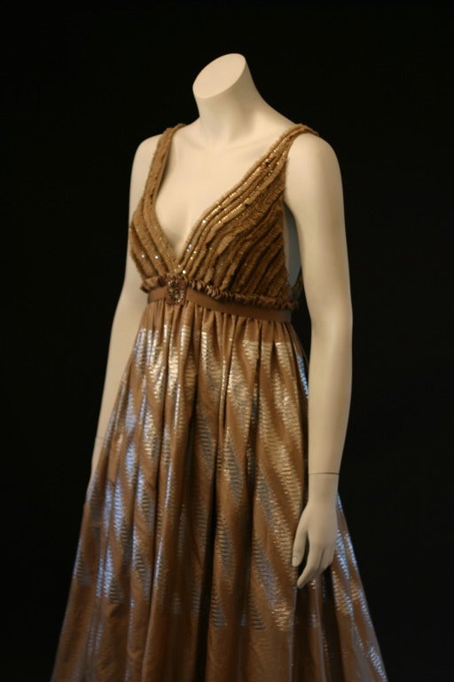 New Reem Acra Bohemian Nude Silver Evening Gown In New Condition For Sale In Toronto, ON