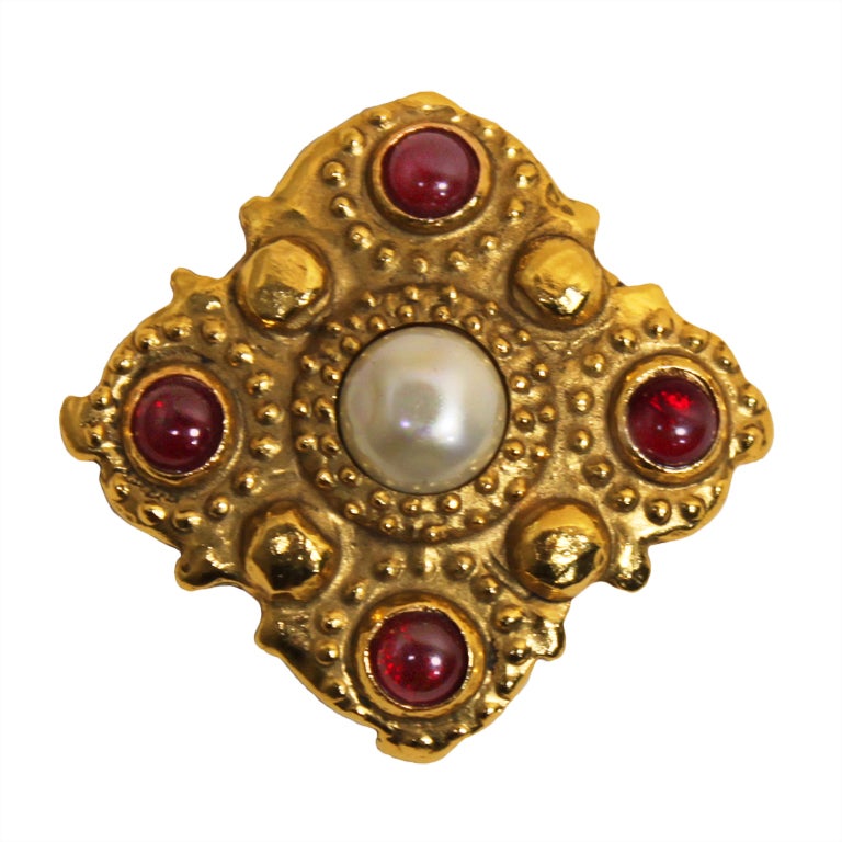 Chanel Goldtone Pearl and Faux Garnet Brooch For Sale