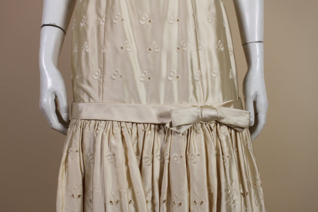 1950's Suzy Perette Cream Eyelet Satin Party Dress 4