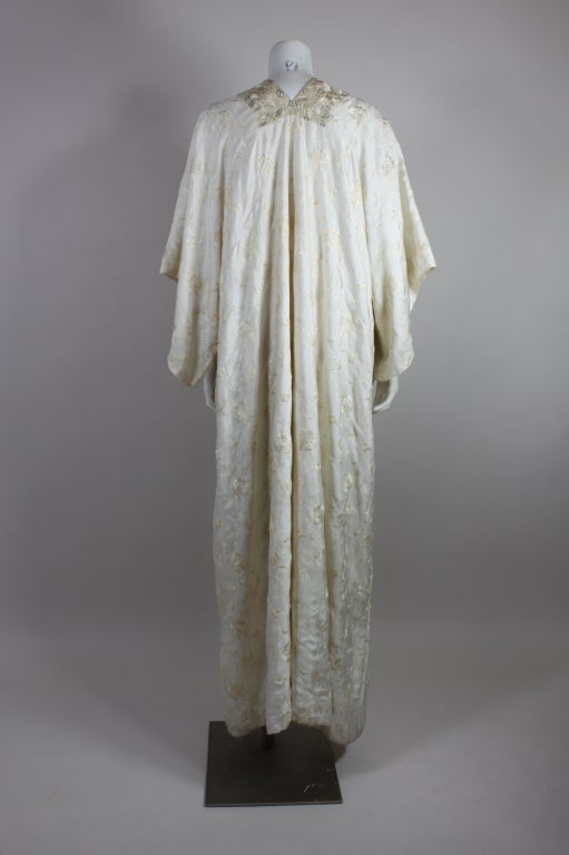 Caftan House of Babani des années 1920 brodé à la main 2