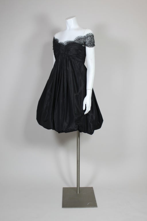 Oscar De La Renta Silk Taffeta and Lace Cocktail Dress For Sale 2