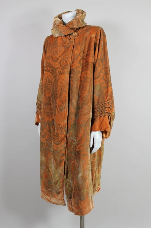 Brown 1920's Gallenga Stenciled Silk Velvet Coat For Sale