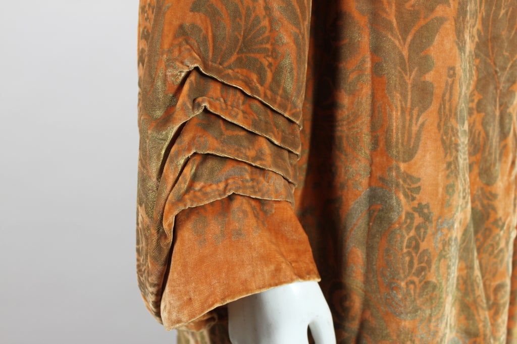 1920's Gallenga Stenciled Silk Velvet Coat For Sale 3