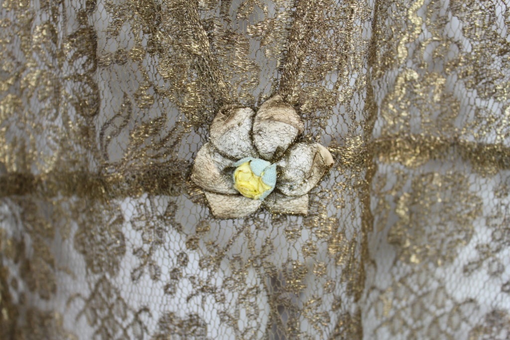 1920s Gold Lamé Lace Dress with Flower Detail For Sale 3