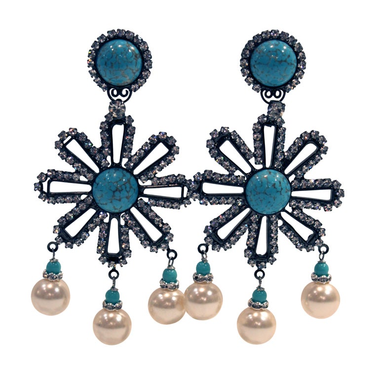 VRBA Rhinestone Daisy Chandelier Earrings