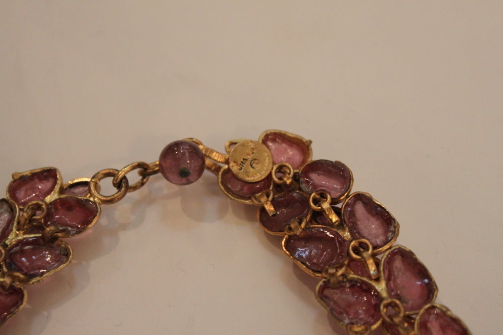 CHANEL Gripoix Gilt Poured Glass Necklace For Sale 3