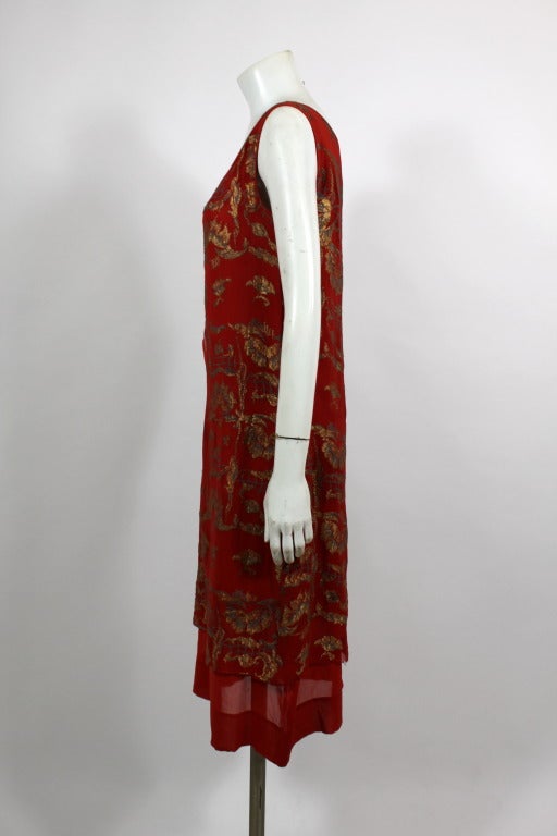 1920s Deep Crimson Flapper Dress with Embroidered Gold Lamé In Excellent Condition For Sale In Los Angeles, CA