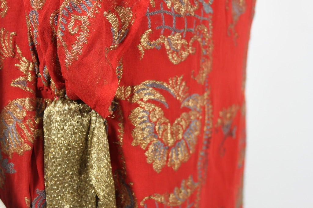 1920s Deep Crimson Flapper Dress with Embroidered Gold Lamé For Sale 2